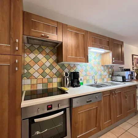 Apartment Agreable T2 A La Bourboule, Terrasse Sud, Wifi, Parking *