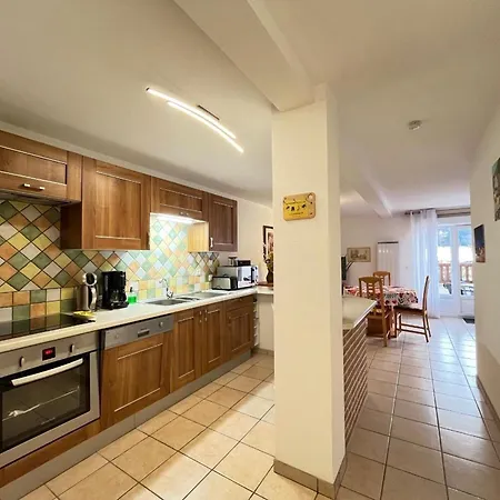 Agreable T2 A La Bourboule, Terrasse Sud, Wifi, Parking - Fr-1-608-298 *